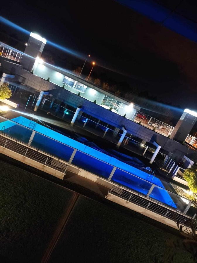 Espectacular Apartamento Con Piscina Y Garaje Madrid Luaran gambar